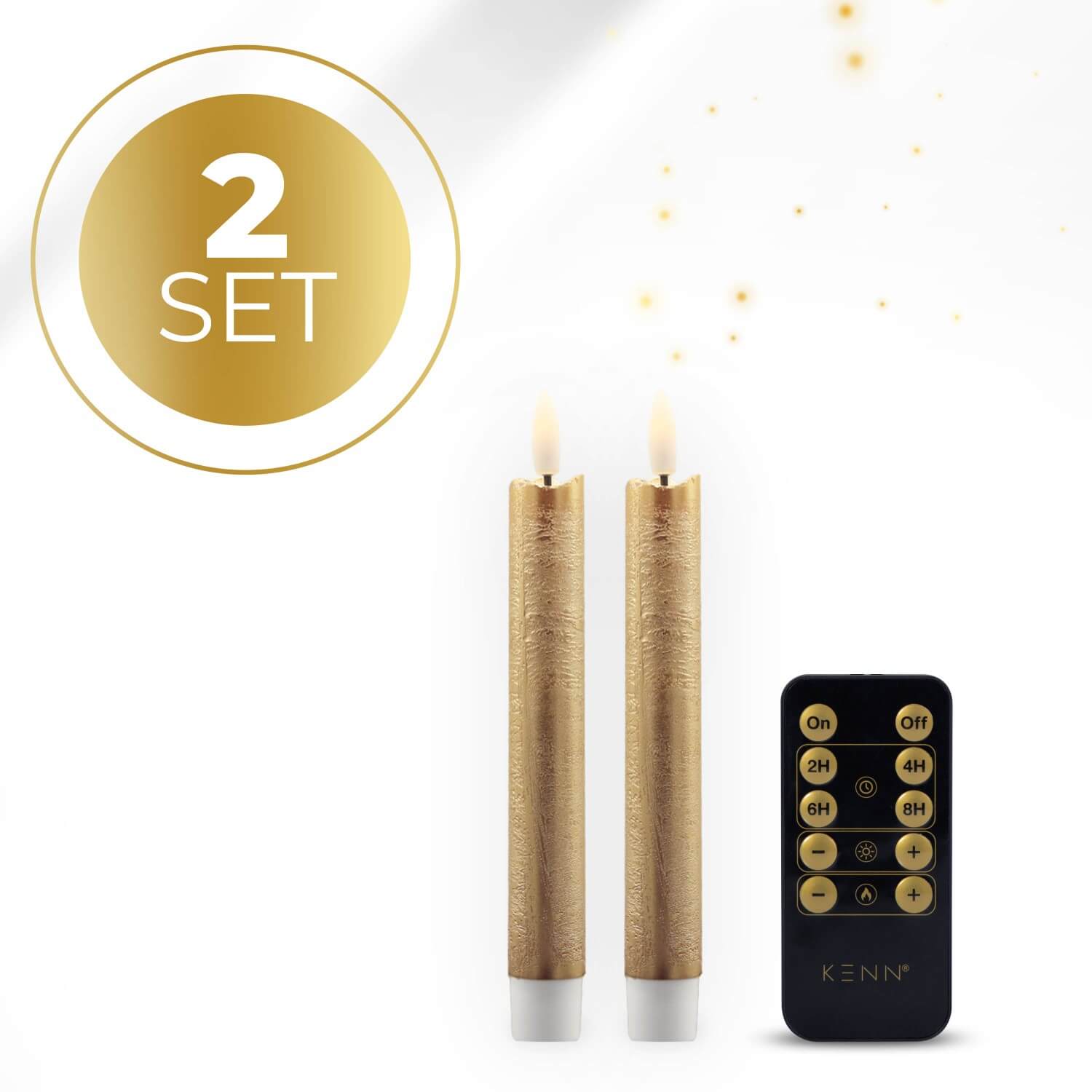 2-delige set kleine gouden LED dinerkaarsen op batterijen van KENN® met afstandsbediening. Deze elegante nep kaarsen – ook wel LED kaarsen of battery-powered taper candles genoemd – zijn gemaakt van echt wax en geven een flikkerend warm wit licht dat lijkt op een echte vlam. Door hun compacte formaat en luxe goudkleur zijn ze perfect voor sfeervolle tafeldecoratie, feestdagen, diners, bruiloften of moderne interieurs. Inclusief batterijen en eenvoudig te bedienen met afstandsbediening.